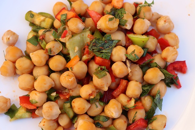 Cooked chickpeas on a plate